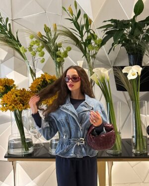 Valya Karnaval Instagram - 🩶