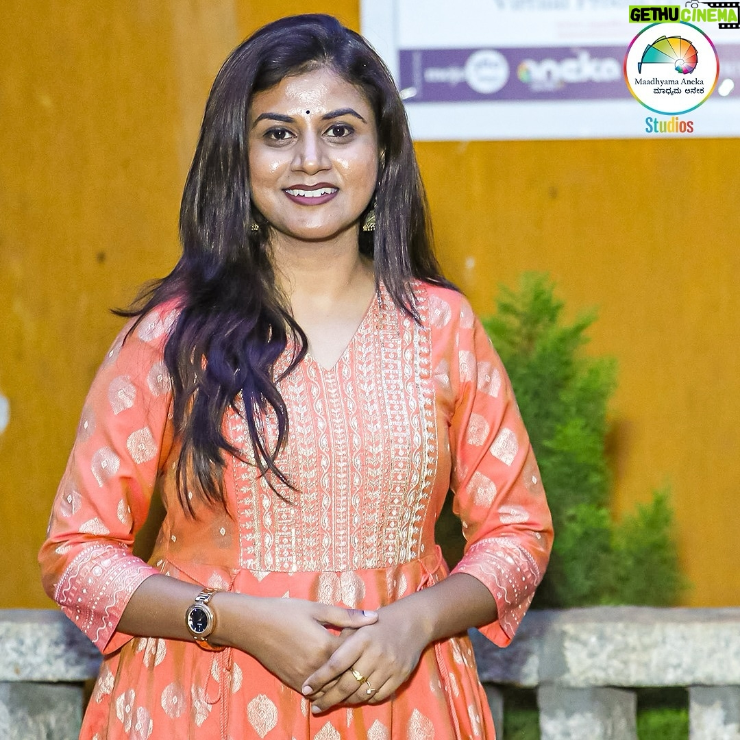Vani YM - 638 Likes - Kannada mojo360 ನ ಅತಿಥಿಯಾಗಿ @vani_gowda_official ನಮ್ಮ podcast ನ ಮೂಲಕ ನಿಮ್ಮ ಅನುಭವ, ಅನಿಸಿಕೆಗಳನ್ನು ನಮ್ಮೊಂದಿಗೆ, ನಮ್ಮ ವೀಕ್ಷಕರೊಂದಿಗೆ ಹಂಚಿಕೊಂಡಿದ್ದಕ್ಕೆ ಧನ್ಯವಾದಗಳು!
Thank you for coming on Kannada mojo360 show and sharing your thoughts and experiences!
#kannadamojo360 #mojo360 #maadhyama_aneka #prfluence #anekaaudio #anekaplus #maadhyama_aneka_studios
