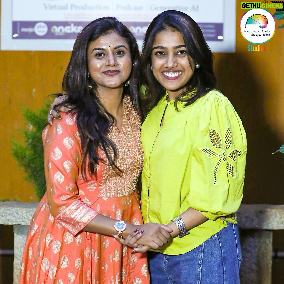 Vani YM - 638 Likes - Kannada mojo360 ನ ಅತಿಥಿಯಾಗಿ @vani_gowda_official ನಮ್ಮ podcast ನ ಮೂಲಕ ನಿಮ್ಮ ಅನುಭವ, ಅನಿಸಿಕೆಗಳನ್ನು ನಮ್ಮೊಂದಿಗೆ, ನಮ್ಮ ವೀಕ್ಷಕರೊಂದಿಗೆ ಹಂಚಿಕೊಂಡಿದ್ದಕ್ಕೆ ಧನ್ಯವಾದಗಳು!
Thank you for coming on Kannada mojo360 show and sharing your thoughts and experiences!
#kannadamojo360 #mojo360 #maadhyama_aneka #prfluence #anekaaudio #anekaplus #maadhyama_aneka_studios
