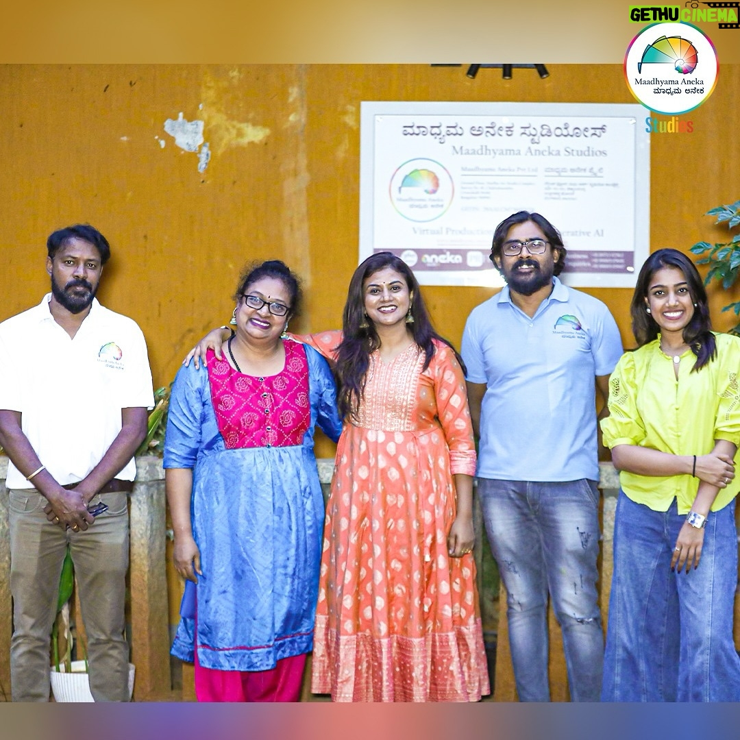 Vani YM - 638 Likes - Kannada mojo360 ನ ಅತಿಥಿಯಾಗಿ @vani_gowda_official ನಮ್ಮ podcast ನ ಮೂಲಕ ನಿಮ್ಮ ಅನುಭವ, ಅನಿಸಿಕೆಗಳನ್ನು ನಮ್ಮೊಂದಿಗೆ, ನಮ್ಮ ವೀಕ್ಷಕರೊಂದಿಗೆ ಹಂಚಿಕೊಂಡಿದ್ದಕ್ಕೆ ಧನ್ಯವಾದಗಳು!
Thank you for coming on Kannada mojo360 show and sharing your thoughts and experiences!
#kannadamojo360 #mojo360 #maadhyama_aneka #prfluence #anekaaudio #anekaplus #maadhyama_aneka_studios