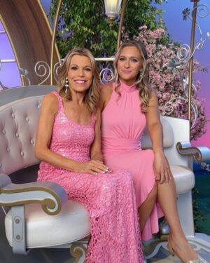 Vanna White Instagram - We could get used to this!✨💖👑