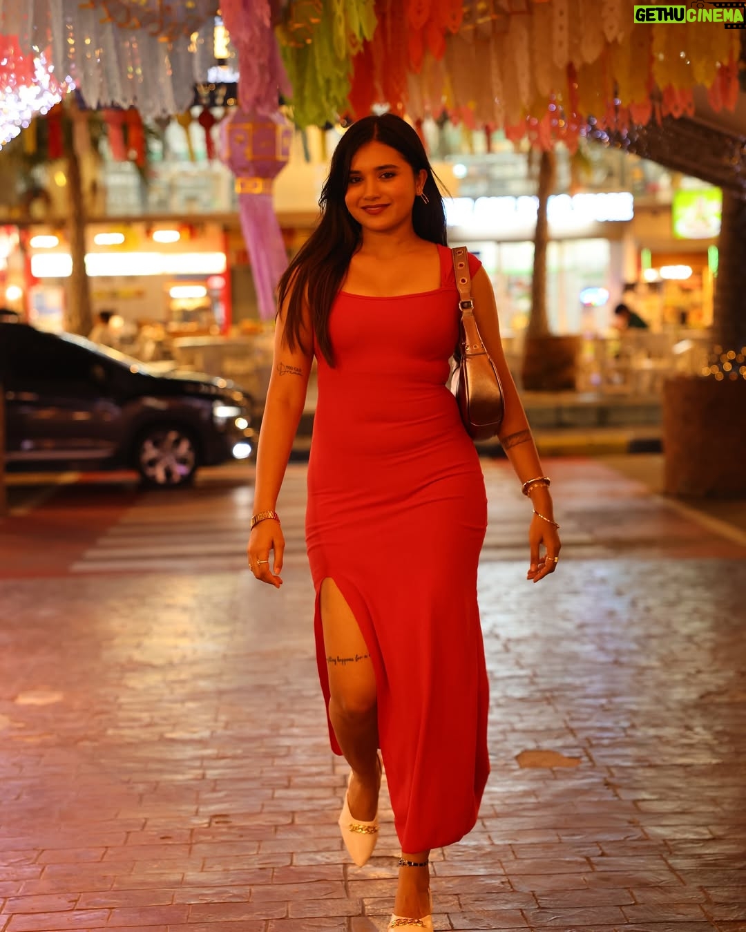 Varsha Kaveri - 115.5K Likes - This post? A whole experience 🧿🌹
#varshakaveri #instagram