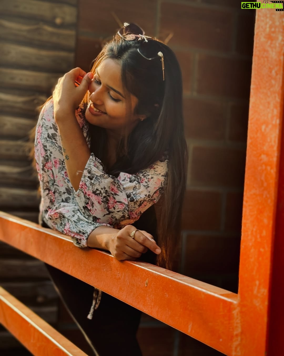 Varshini Srinivas - 1.9K Likes - 🌸🫶🏻🩷