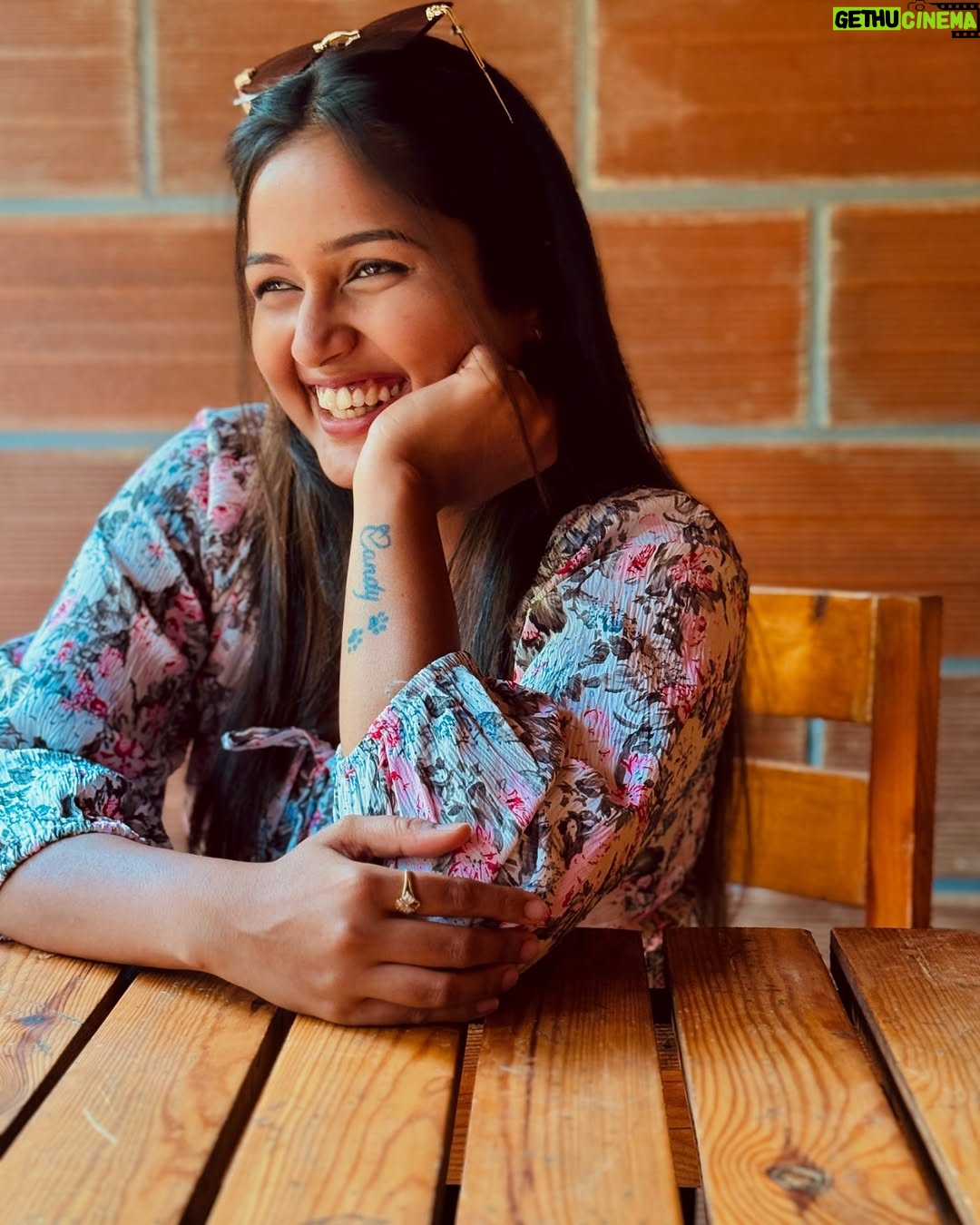 Varshini Srinivas - 1.9K Likes - 🌸🫶🏻🩷