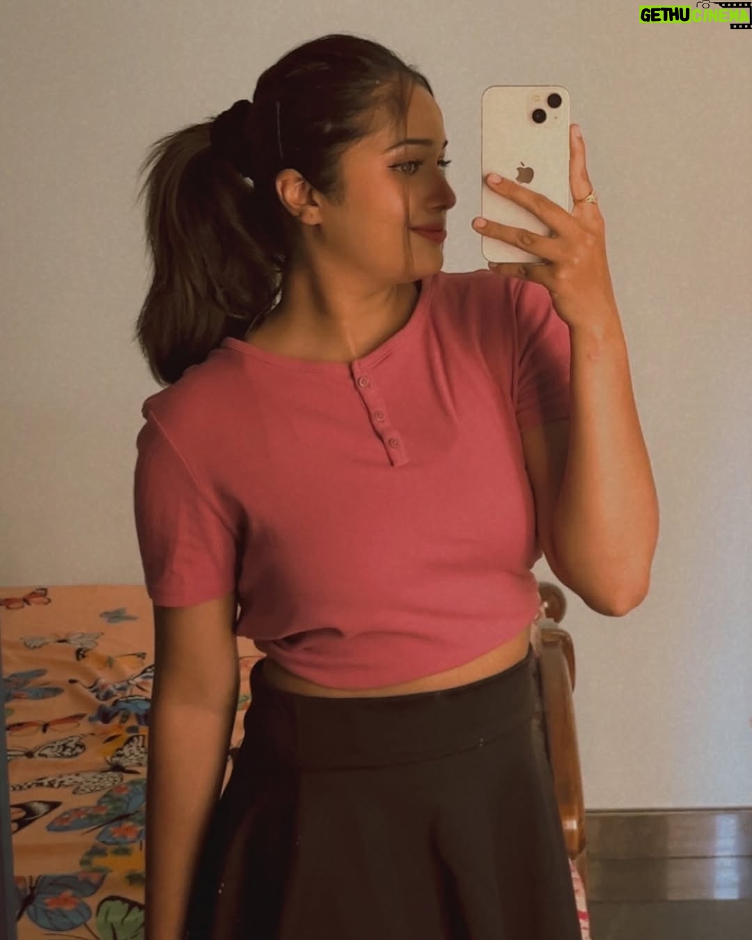 Varshini Srinivas - 1.9K Likes -