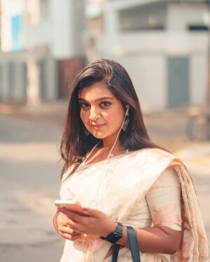 Varshini Suresh Instagram - A Vintage soul 🍂

#viral #trending #explore #explorepage #love #vintagesoul #vintagestyle #photography #ootd #outdoorphotography #ootd #outfitoftheday #photooftheday #picooftheday #instadaily #instamood #instalike #instagram #saree #varshinisuresh #varshini #vintage #outfit