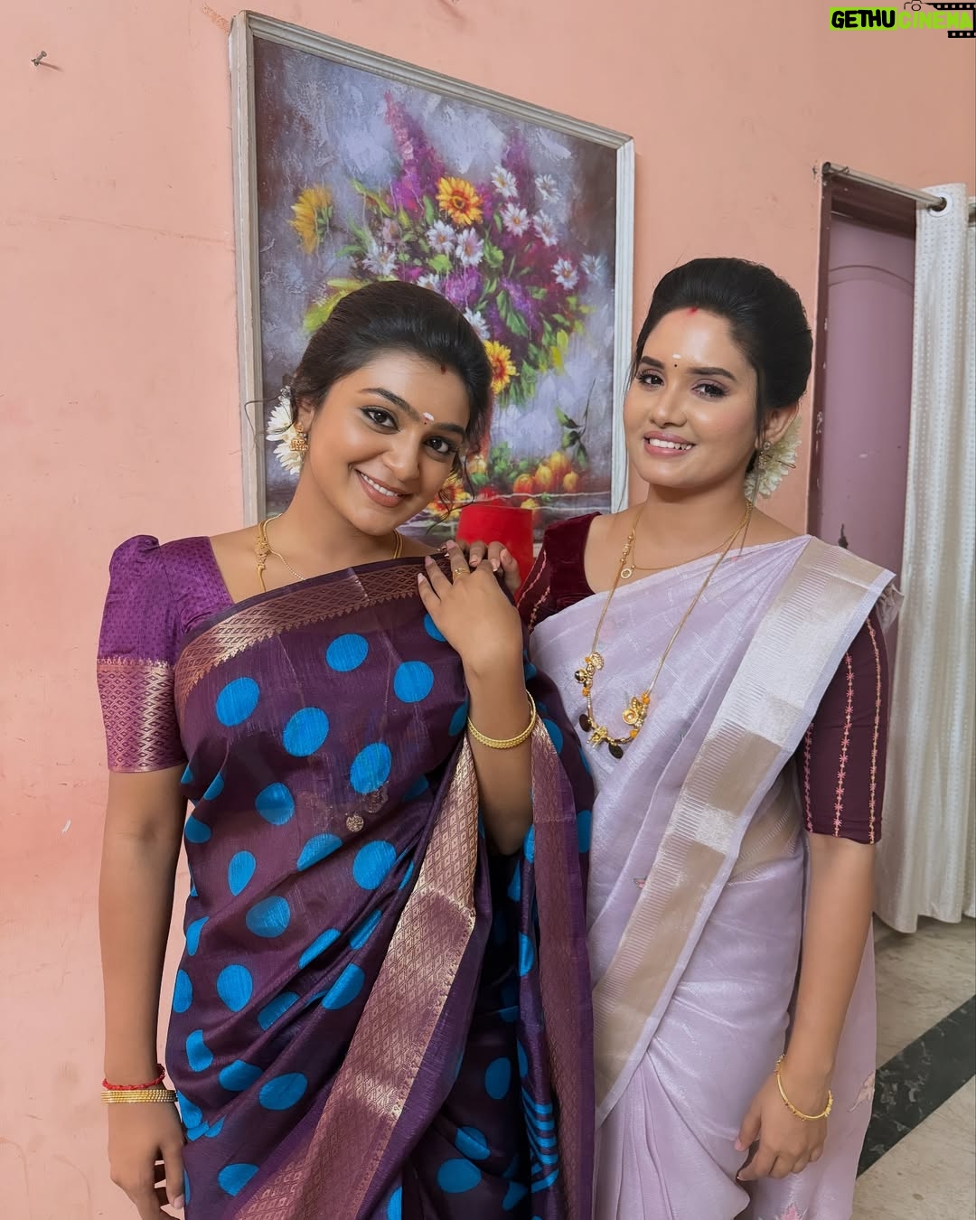 Varshini Suresh - 41.1K Likes - Not every bond needs to be loud - some are felt in the stillness, and ours is one of them.!❤️🥰 “ANUBI”
#neenaankaadhal #anubi #anu #abi #sisterhood #sisters #sisterlove #explorepage #explore #viral #trending #love #photography #photooftheday #instadaily #instagram #instalike #instagood #vijaytv #vijaytvserial #vijaytelevision
