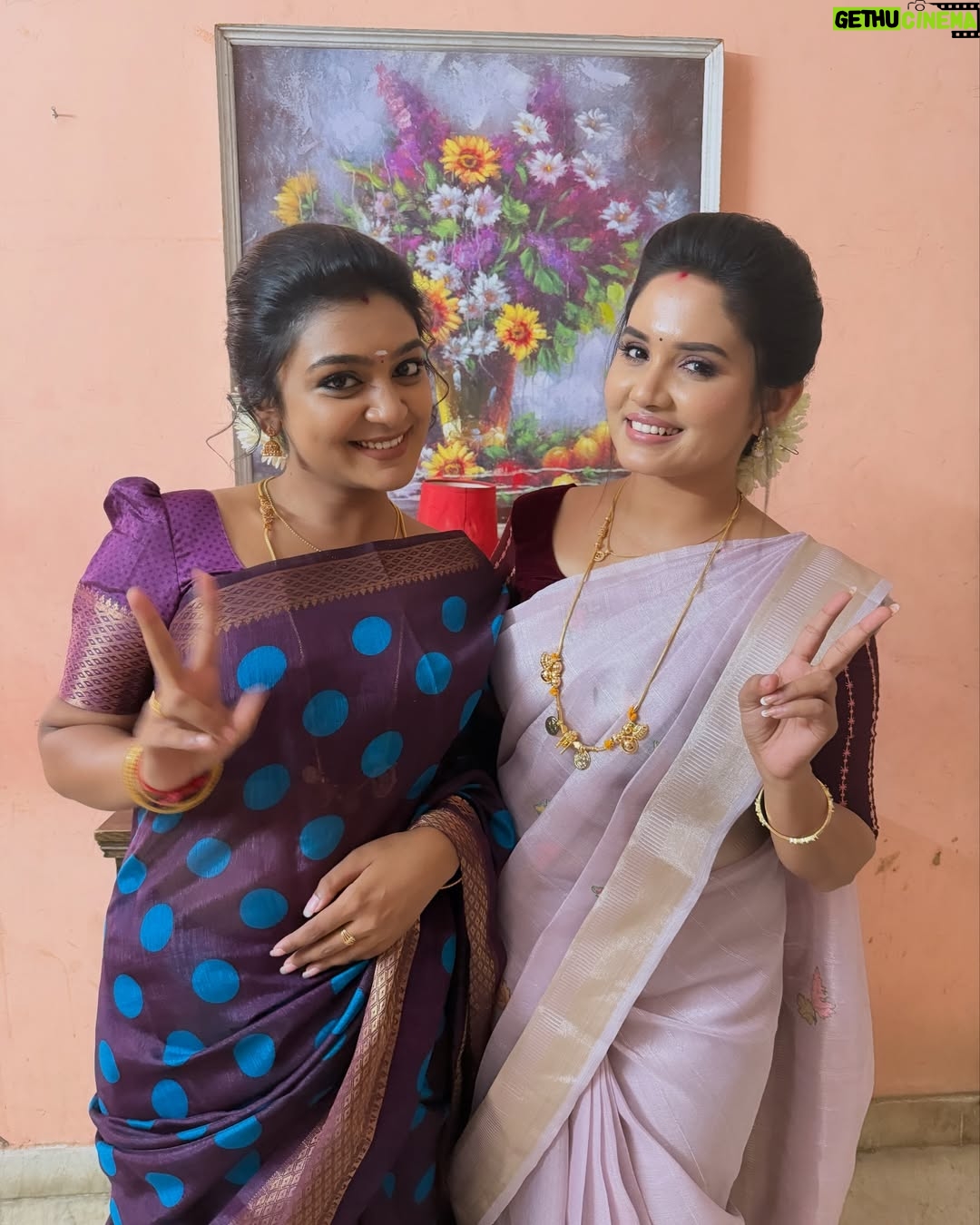 Varshini Suresh - 41.1K Likes - Not every bond needs to be loud - some are felt in the stillness, and ours is one of them.!❤️🥰 “ANUBI”
#neenaankaadhal #anubi #anu #abi #sisterhood #sisters #sisterlove #explorepage #explore #viral #trending #love #photography #photooftheday #instadaily #instagram #instalike #instagood #vijaytv #vijaytvserial #vijaytelevision