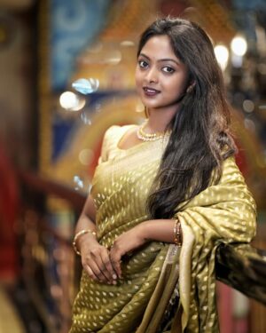 Vijaya Lakshmi Instagram - That precious waiting smile:) every women’s dream✨

Pc @vishnu_whiteramp 

#smile #dream #song #vijayalakshmi #follow #insta
