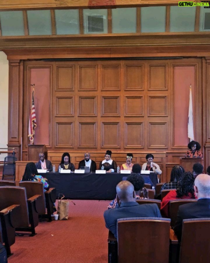 Yemi Alade - 48.9K Likes - 007 👏
What an expose!A brilliant exchange of ideas!
Thank you for inviting me to be a panelist on Africa Unite 2024 ,held at Harvard in the oldest Court room ;Austin Hall ,where we discussed and shared solutions to African problems amongst my very notable co-panelists .
#africaunite