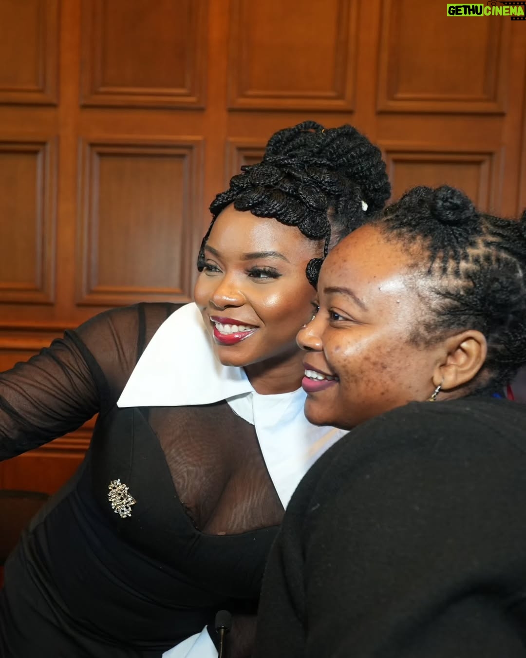 Yemi Alade - 48.9K Likes - 007 👏
What an expose!A brilliant exchange of ideas!
Thank you for inviting me to be a panelist on Africa Unite 2024 ,held at Harvard in the oldest Court room ;Austin Hall ,where we discussed and shared solutions to African problems amongst my very notable co-panelists .
#africaunite