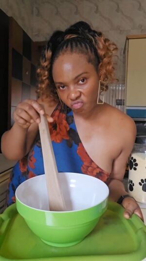 Yemi Alade Instagram - Time to Make Crazy Eba to cool my temperature 🥵🤬