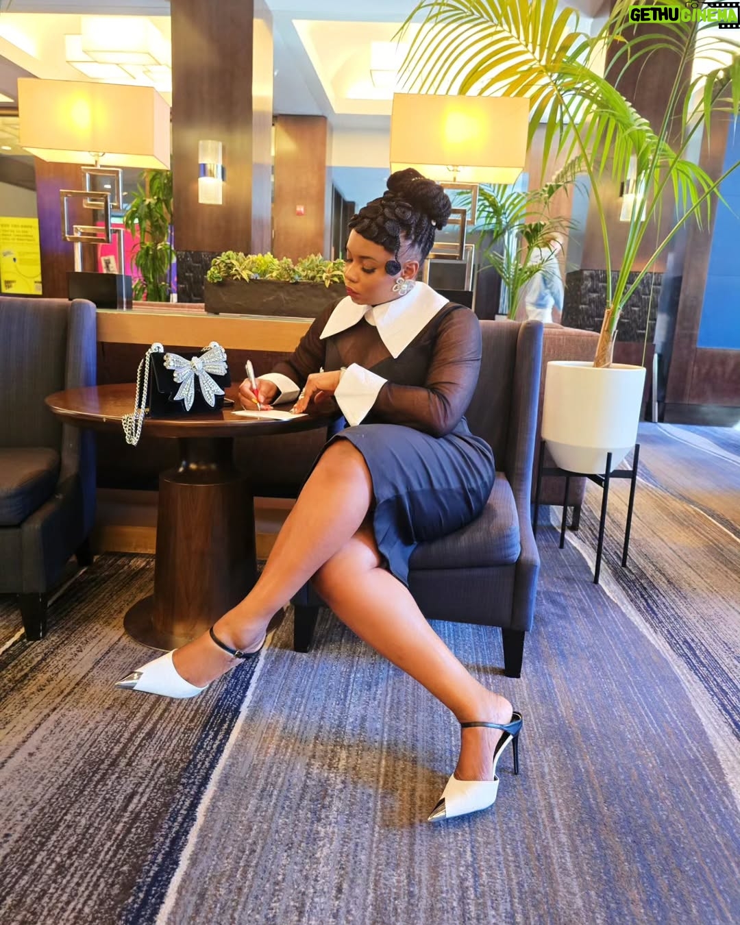 Yemi Alade - 48.9K Likes - 007 👏
What an expose!A brilliant exchange of ideas!
Thank you for inviting me to be a panelist on Africa Unite 2024 ,held at Harvard in the oldest Court room ;Austin Hall ,where we discussed and shared solutions to African problems amongst my very notable co-panelists .
#africaunite