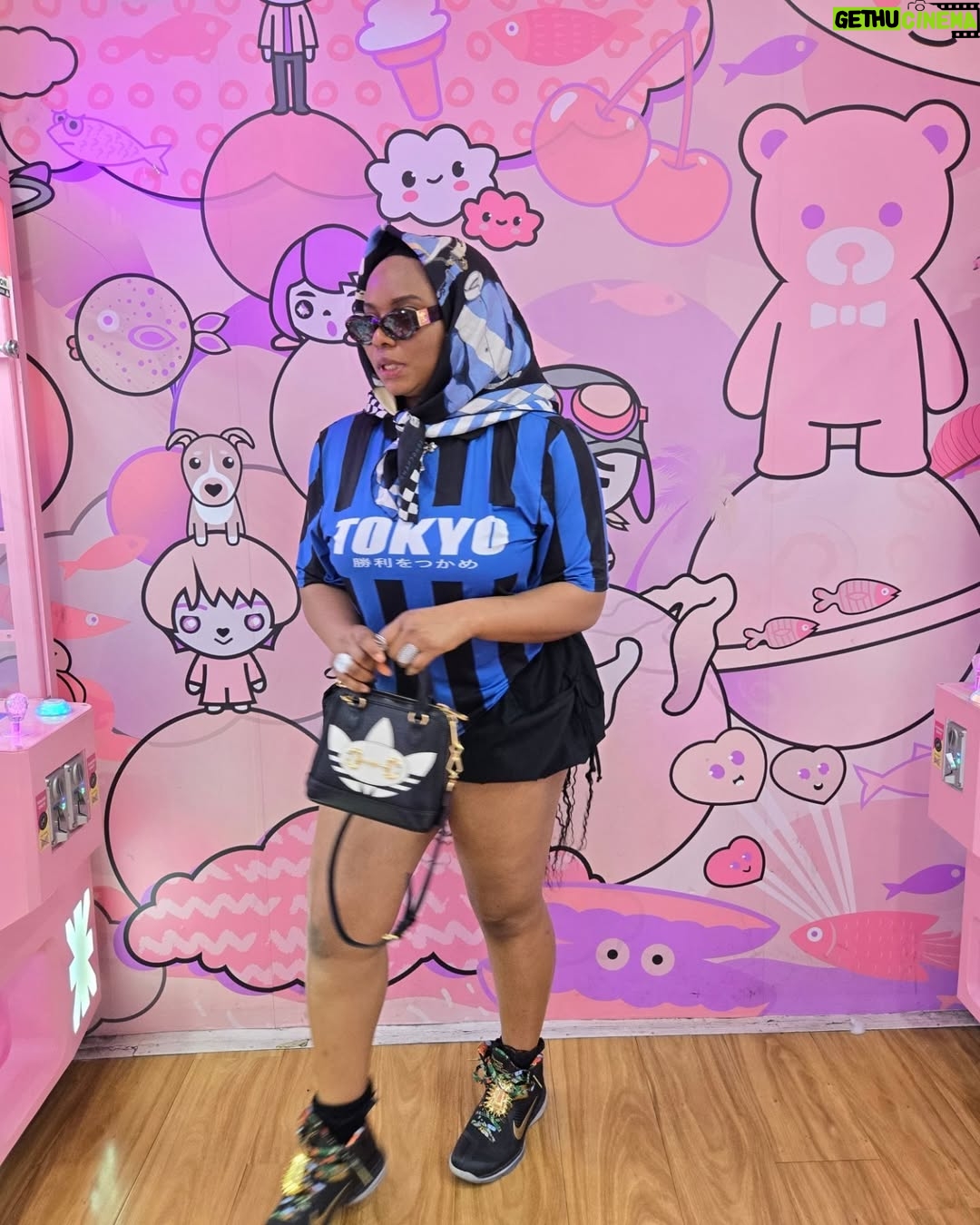 Yemi Alade - 42.6K Likes - We Outside...🦋
#Africanbaddie