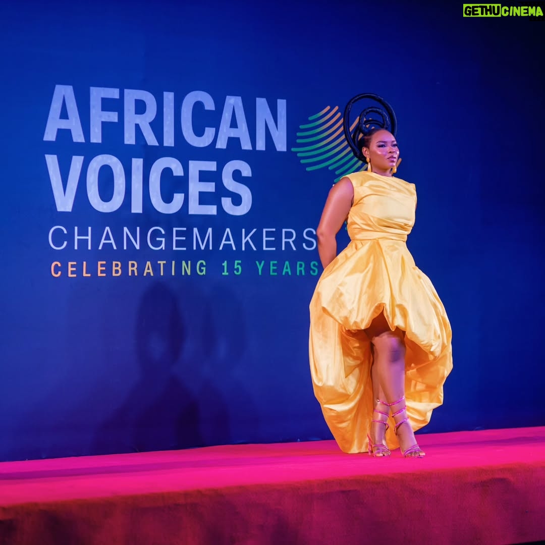 Yemi Alade - 71.5K Likes - Thank you, @CNN , for celebrating my voice and career as you mark 15 years of African Voices on this pioneer initiative where the spotlight is shared with the artists and creatives alike @cnnipr .
To my distinguished guests of the Night, thank you for honoring my invitation! You know I give the best hugs 🥰🤣
A night was had ✨️✨️
To the brilliant Host @larrymadowo ...YOU ROCK MARAFIKI!