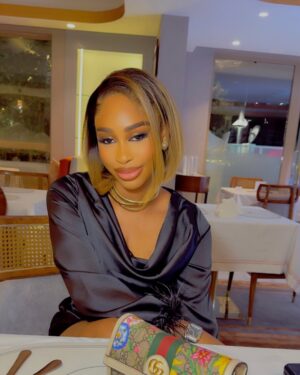 Yetunde Barnabas Instagram - Sitting Pretty waiting for OWE AKALAMAGBO To Drop by 4pm O’clock so that my YBO Family can feast 😍😍😍😍😍😍😍😍😍
Y’all this is a One part movie and you know anything I put out there is always authentic so support your girl Usual 🔥🔥🔥🔥🔥🔥