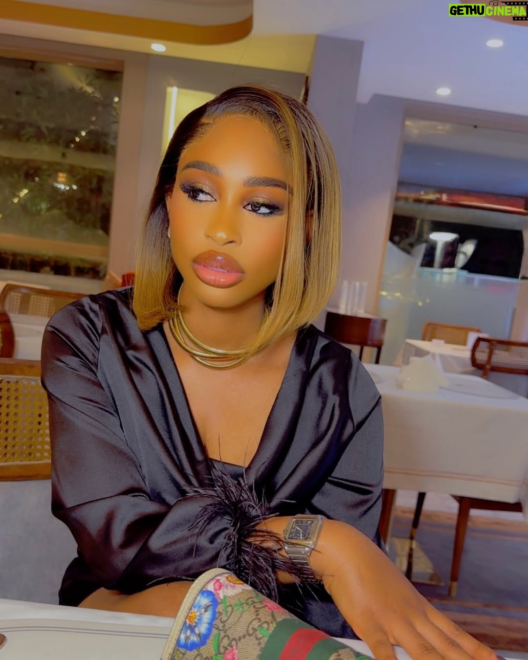 Yetunde Barnabas - 8K Likes - Sitting Pretty waiting for OWE AKALAMAGBO To Drop by 4pm O’clock so that my YBO Family can feast 😍😍😍😍😍😍😍😍😍
Y’all this is a One part movie and you know anything I put out there is always authentic so support your girl Usual 🔥🔥🔥🔥🔥🔥