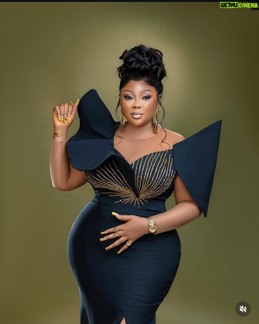 Yetunde Barnabas - 2.9K Likes - Happy birthday to you my woman @omowunmiajiboye ❤️
Wishing you many more years to celebrate may your GOD answer all your prayers more blessing ma🙏🏻