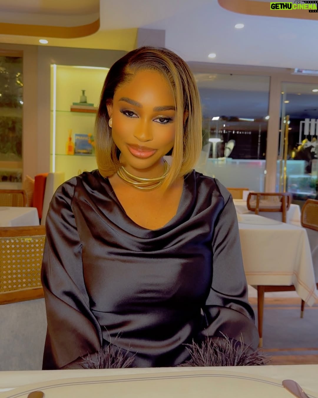 Yetunde Barnabas - 8K Likes - Sitting Pretty waiting for OWE AKALAMAGBO To Drop by 4pm O’clock so that my YBO Family can feast 😍😍😍😍😍😍😍😍😍
Y’all this is a One part movie and you know anything I put out there is always authentic so support your girl Usual 🔥🔥🔥🔥🔥🔥