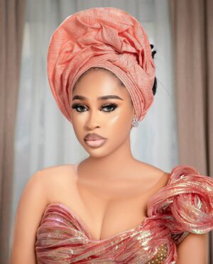 Yetunde Barnabas Instagram - Guys I just received an alert of 100m naira but I don’t know what to do with it…. Please help me suggest what I can do with it 🙏🏻

Get ready for the RETURN OF ORISA AIYE this Friday on my YouTube channel 💃💃💃💃💃💃💃💃💃💃💃