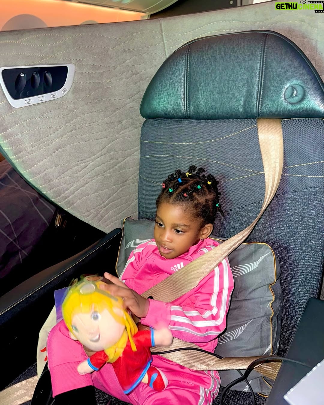 Yetunde Barnabas - 32.9K Likes - Im finally able to post my Oga madam beautiful pictures she took while flying💎🩷🩷My madam has been sick since We got back to naija but my GOD took over, infact ehnnn my faith was tested but I never shaked cause GOD doesn’t leave his own people…. 🙏🏻Shoutout to all mothers may GOD Continue to give us the strength and ability to raise our children in good health. 🙏🏻❤️