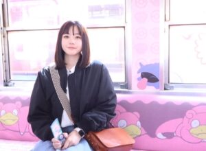 Yumiko Takino Instagram - .
ことでんの琴平線を走るやどんの列車
「うどん県×ヤドン号」に乗りました🍥

車内まで ヤドンが沢山でとっても可愛かった🍥

ことちゃんにも会えたよー！

綾川にあるヤドン公園も行ってきました⛲️

#ことでん #香川県 #鉄道 
#ポケモン #ヤドン