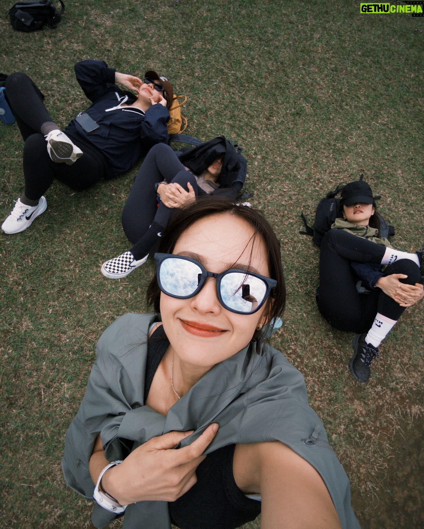 Yun Liu - 1.3K Likes - ‘
🧩