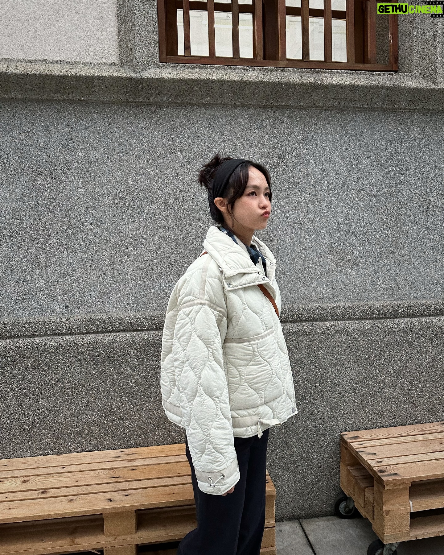 Yun Liu - 1.3K Likes - ‘
🧩