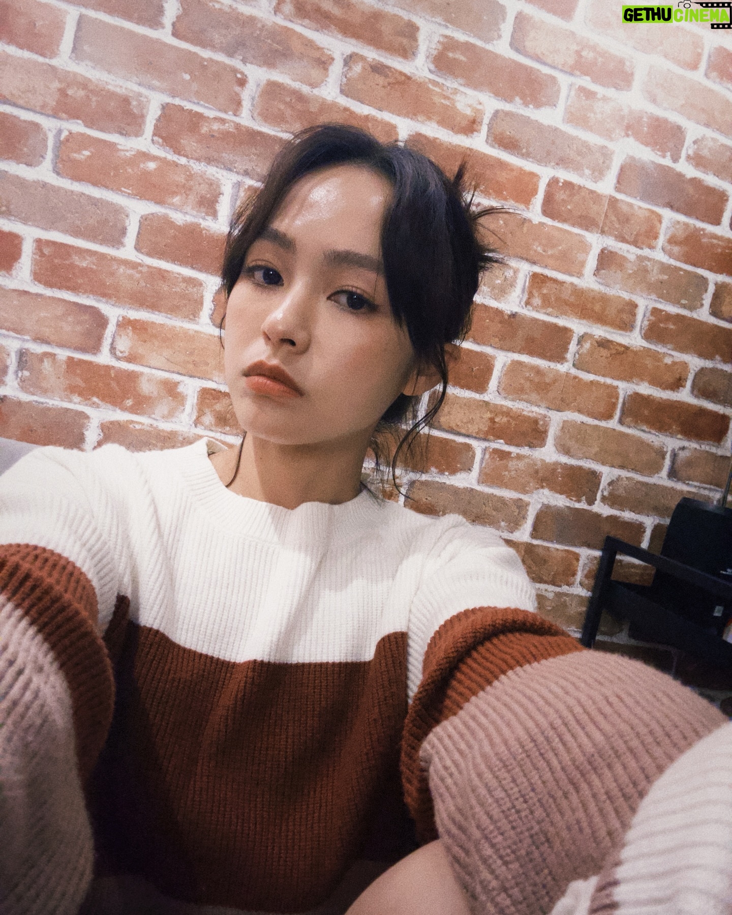 Yun Liu - 1.3K Likes - ‘
🧩