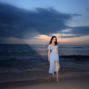 Zhanar Dugalova Instagram - A sunset to remember 🌊💕