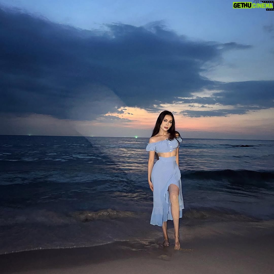 Zhanar Dugalova - 66.7K Likes - A sunset to remember šš