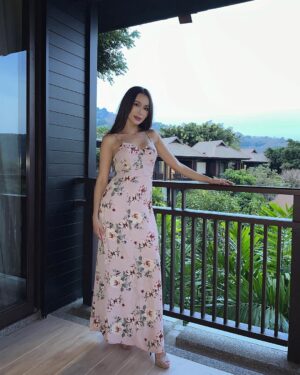 Zhanar Dugalova Instagram - 🌷🎶🌞🩷