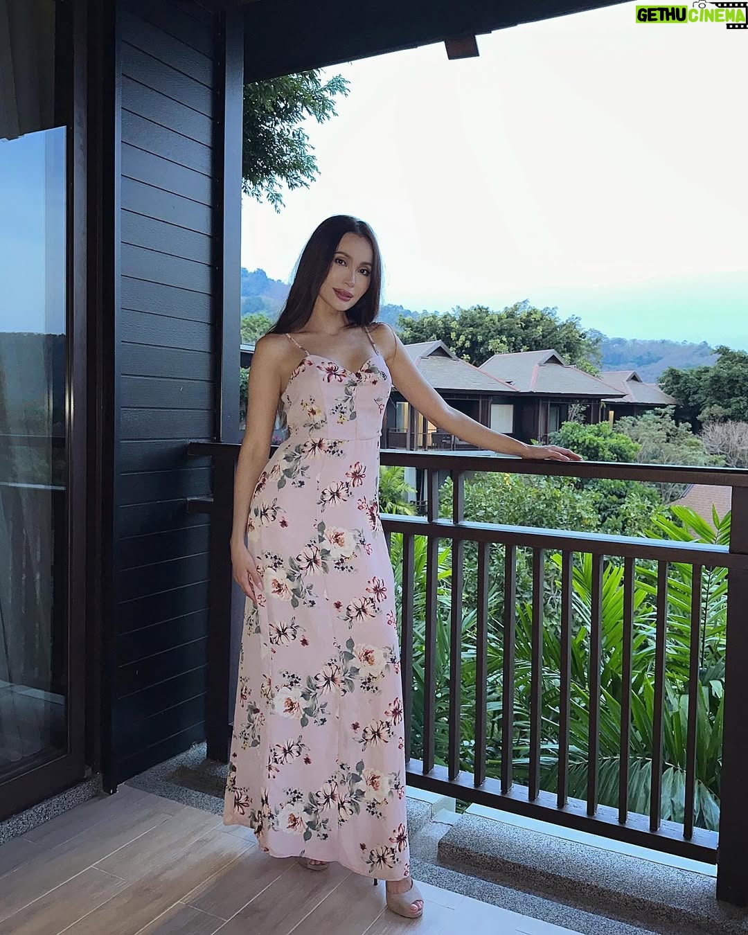 Zhanar Dugalova - 30.5K Likes - š·š¶šš©·