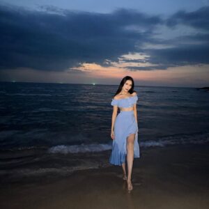 Zhanar Dugalova Instagram - A sunset to remember 🌊💕