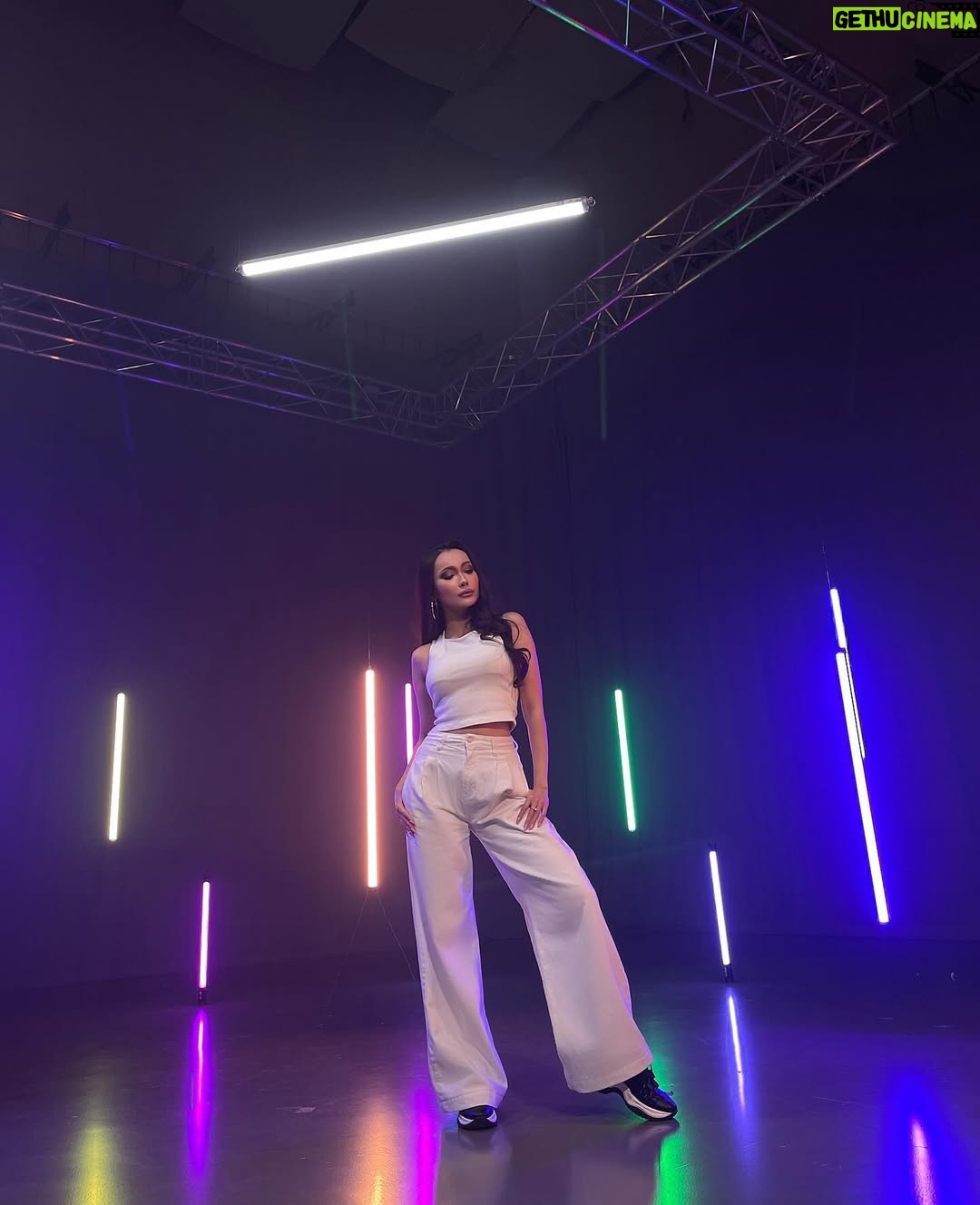 Zhanar Dugalova - 21.7K Likes - š½ļøš¬š„