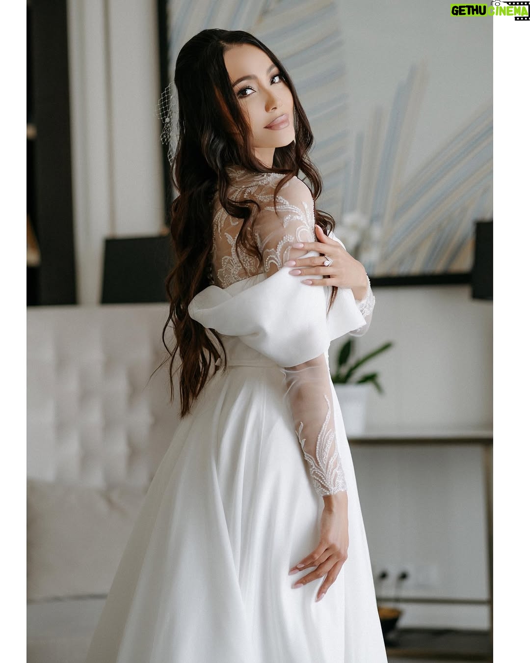 Zhanar Dugalova - 28.1K Likes - Š”ŅÆŠ¹ŃŠŗŃŃ @lanoviaalmaty ŃŠ°Š»Š¾Š½Ńна оŃŃŠ½Š“ай ÓŠ“ŠµŠ¼Ń ŃŃŠ¹Š»ŃŅ ŅÆŃŃŠ½ алŅŃŃŃŠ¼ ŃŠµŠŗŃŃŠ·!!! ā¤ļøšš»š„°š„°š„° dress @lanoviaalmaty š¤š¤š¤
Photo @nurqanat_luqpan ššš¼šš @juldyzai_makeupš @freedi_design š @almasheva_zhazira š
