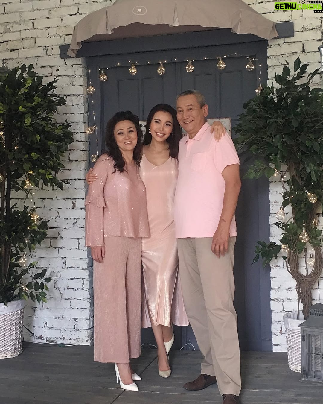 Zhanar Dugalova - 24K Likes - ŠŅÆŠ³Ńн Š°Ńа-анамнŃŅ£ Š¾ŃŠ°Ń ŅұŃŅŠ°Š½Š“аŃŃŠ½Š° 37 Š¶ŃŠ»!ā¤ļøā¤ļøš©š»āā¤ļøāšāšØš¾š°š»āāļøš¤µš»āāļøš„°šā¾ļø @raya_abitaevna ā¤ļøšš