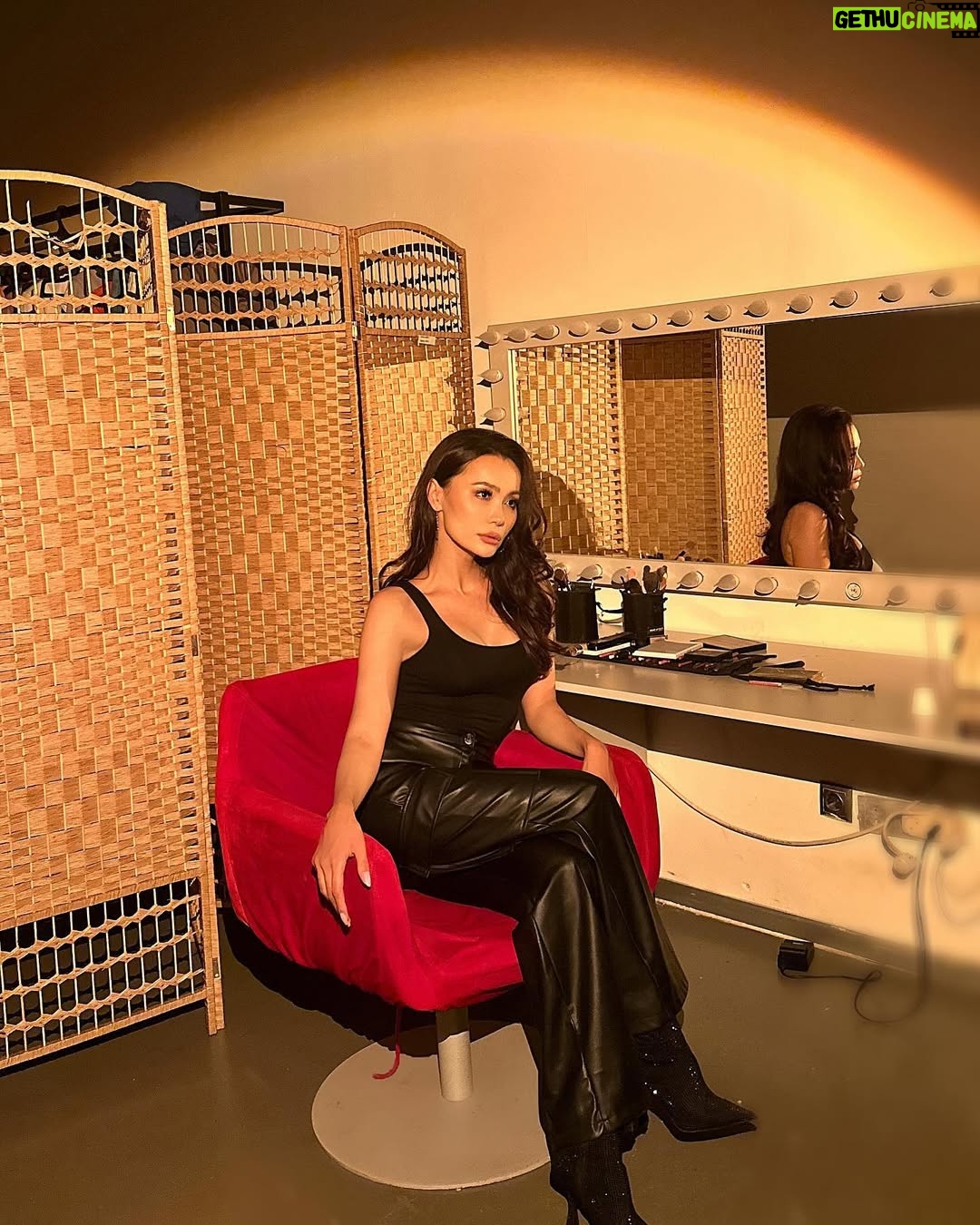 Zhanar Dugalova - 34.6K Likes - š¬š½ļøš