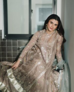 Zubab Rana Instagram - Eid Mubarak to everyone celebrating 💕💕

📸 @ihassankhan