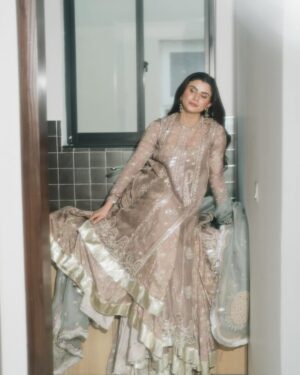 Zubab Rana Instagram - Eid Mubarak to everyone celebrating 💕💕

📸 @ihassankhan