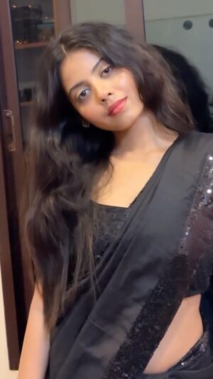 anushka roy Instagram - 🖤…. #reels #instagood #reelsinstagram #instagram #instalike #instagramreels #reelitfeelit #trending #love #instagood #reels