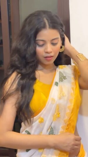 anushka roy Instagram - 🌼🫠 #reels #instagood #reelsinstagram #instagram #instalike #instagramreels #reelitfeelit #reelitfeelit #trending #love #reels #instagood