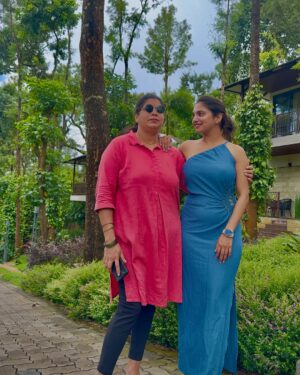 bhumika Basavaraj Instagram - 💕ನಿನ್ನ ತೋಳಲಿ ಹೀಗೆ ಮಗುವಾಗಿರೋ ಆಸೆ 🫶✨

A bigg shout out to all the amazing moms out there. Happy Mother’s Day🤰

#bhumikabasavaraj #mothersdayspecial❤️