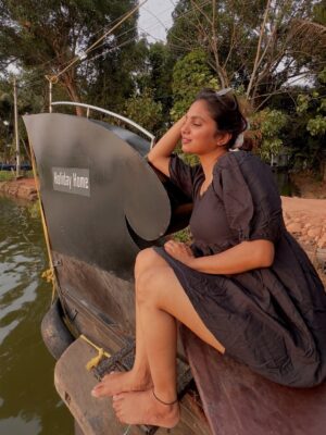 bhumika Basavaraj Instagram - Black dress, blue water — beautiful mood 🙈😍
#bhumikabasavaraj