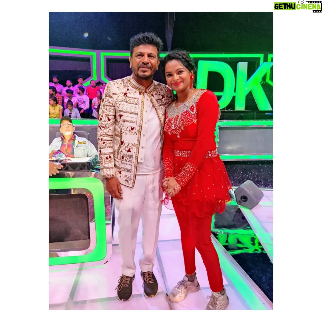 brunda Prabhakar - 17.9K Likes - Nam Shivanna ✨
#brundaprabhakar #shivrajkumar #namshivanna #shivanna #instagood
#instalike #instapost #trending #explorepage #explore #exploremore #foryoupage #foryou #fyp #selflove #dance #dkd #dancekarnatakadance