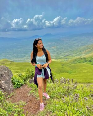 brunda Prabhakar Instagram - Little late but still worth the double tap ❤️🏞️
Stages of posing

#brundaprabhakar #chikmagalur #trip