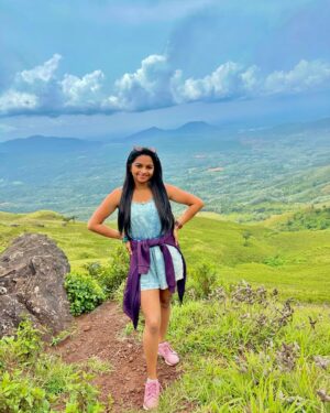 brunda Prabhakar Instagram - Little late but still worth the double tap ❤️🏞️
Stages of posing

#brundaprabhakar #chikmagalur #trip