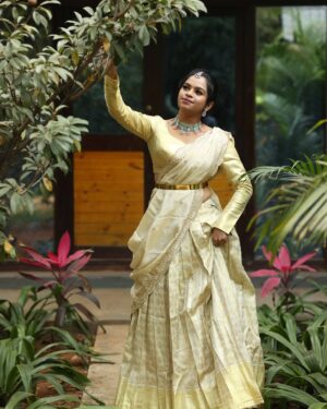 brunda Prabhakar Instagram - Fed up of searching for a caption ❤️
Please do me a favour🫣

#brundaprabhakar #trend #insta #instapic #traditional