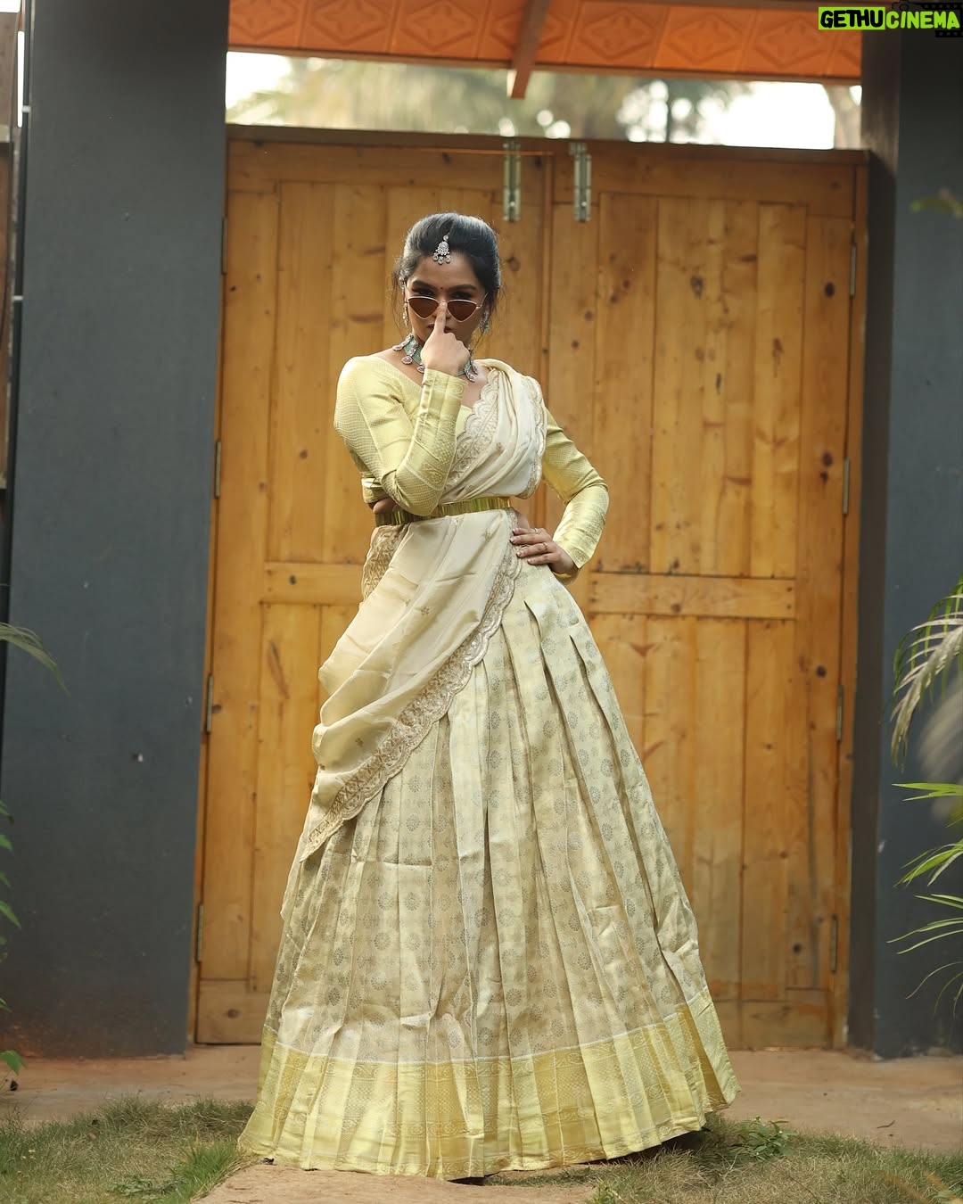 brunda Prabhakar - 8.7K Likes - Fed up of searching for a caption ❤️
Please do me a favour🫣
#brundaprabhakar #trend #insta #instapic #traditional