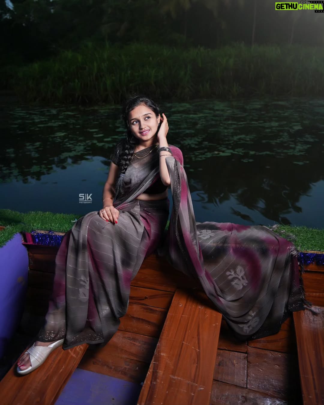 eyeconic Aishwarya - 13.9K Likes - @skphotography_sirsi
@portraits_by__sk
Inframe : @eyeconic_aishwarya
.
.
.
.
#eyeconic_aishwarya #kannadamusically #kannadasongs #photography #photooftheday #love #instagood #instagram #photo #nature #picoftheday #like #photographer #beautiful #follow #art #fashion #travel #bhfyp